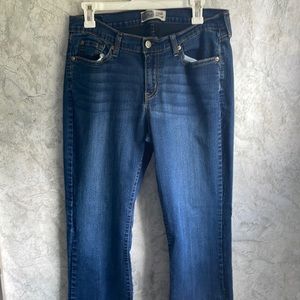 Levi woman’s curvy boot cut jeans